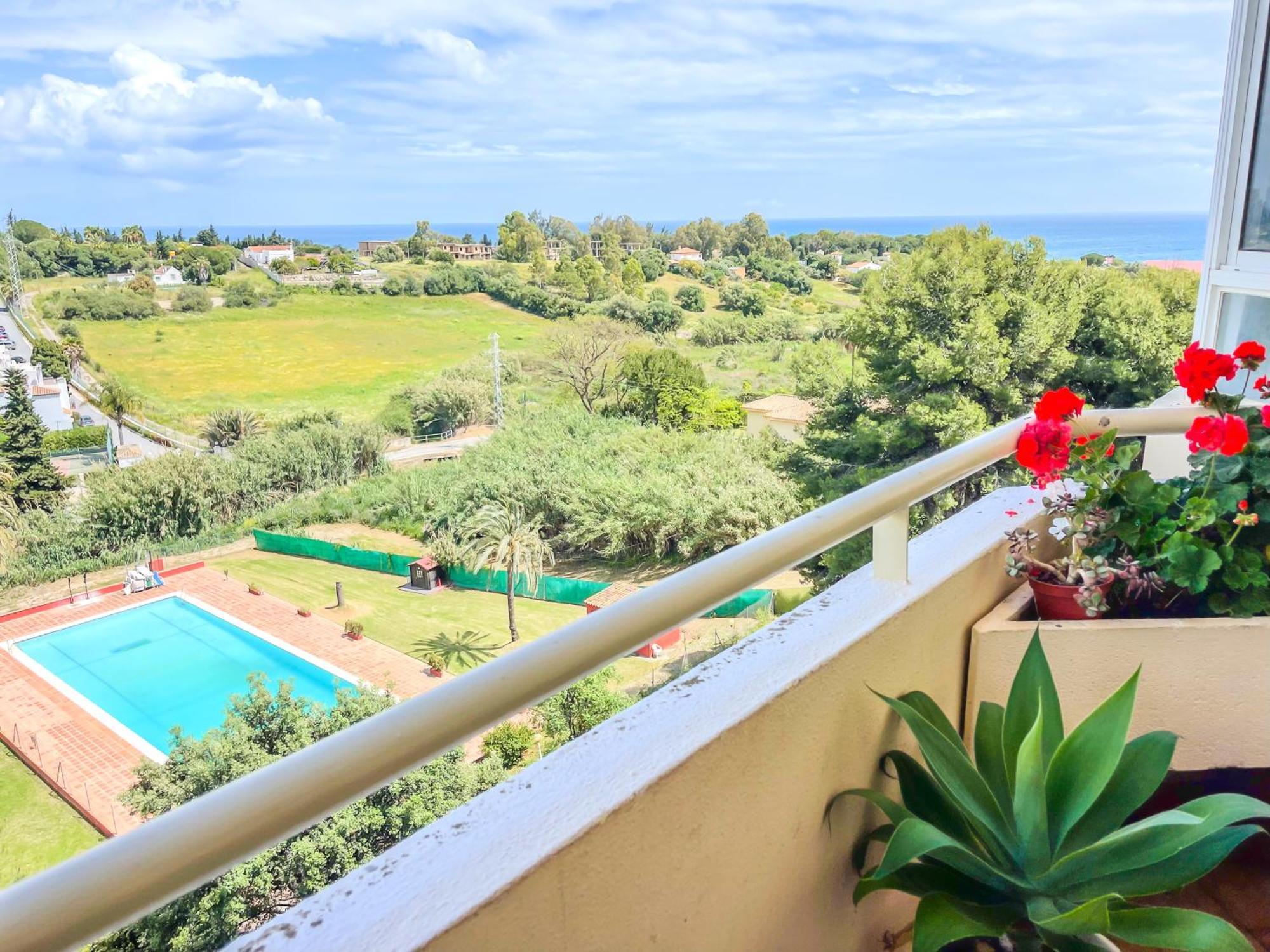 Modern Apartment With Terrace - 2 Min From The Beach Естепона Екстериор снимка